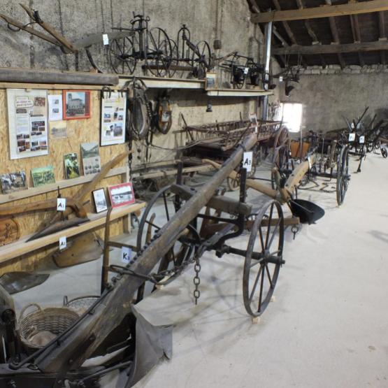 Le musée est aménagé dans un bâtiment de la ferme. Photo : A. H..