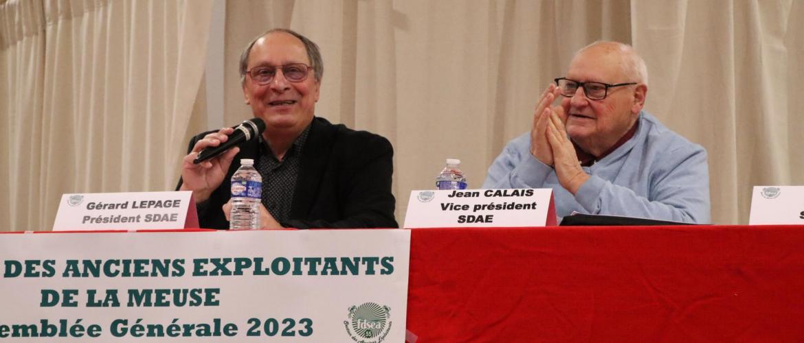 Gérard Lepage et Jean Calais ont présenté les actions passées et à venir de la section des anciens. Photo : A. J.